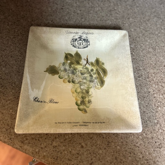 222 FIFTH | “Vintner’s Journal” by Lauren Hamilton 11” Square Plate - Picture 2 of 6